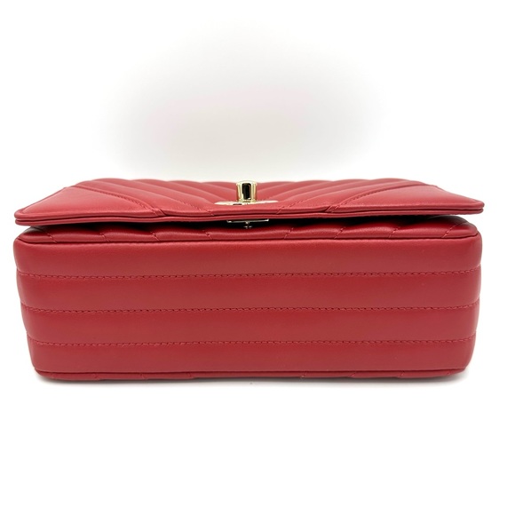 This is a 100% authentic CHANEL Calfskin Chevron Small Flap handbag in 19A Red. - Picture 11 of 16